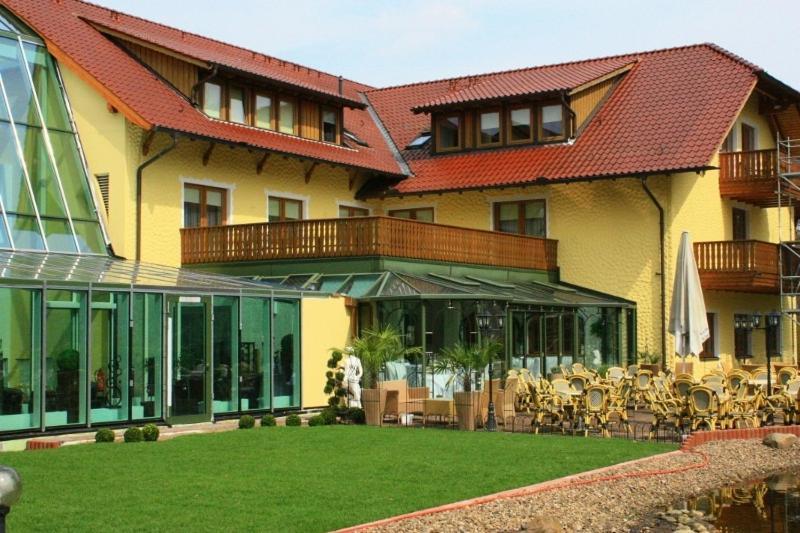 Bayerisches Landhaus Hotel Bielefeld Exterior photo